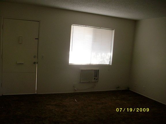 4th image of 1855 E Devonshire Ave APT 1