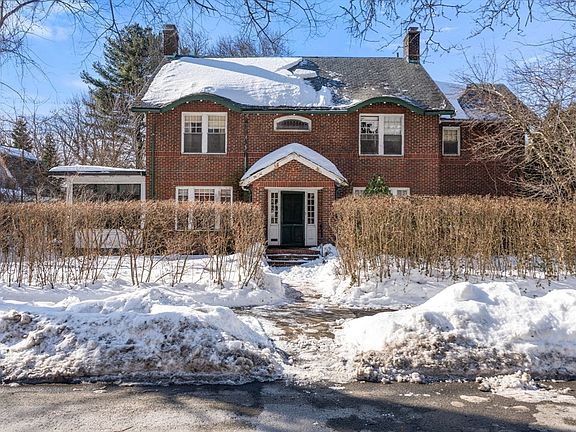 3rd image of 22 Windsor Rd