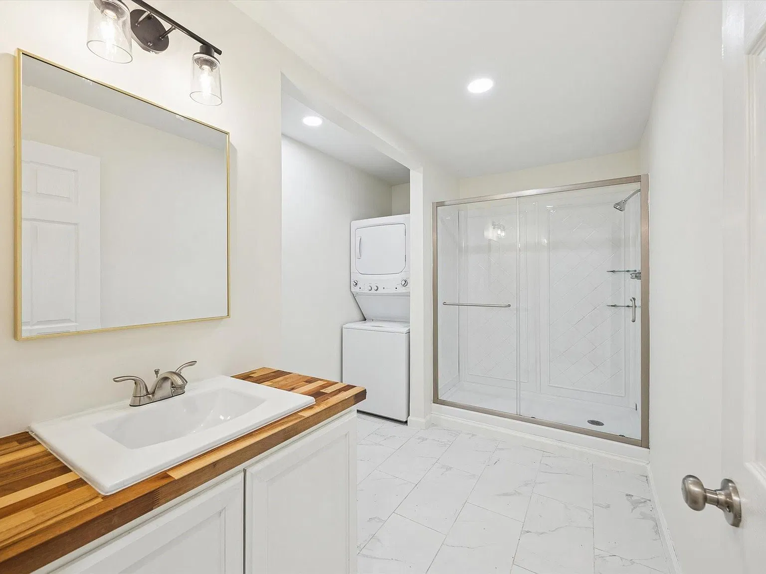 1 bed, 1.0 bath, 600 sqft, $1,295 — Photo 3