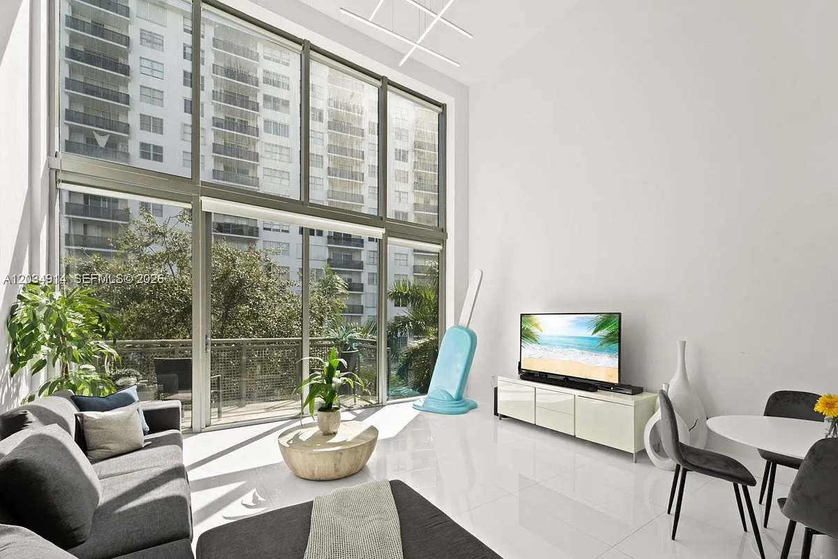 Terra Beachside Condo — Photo 2