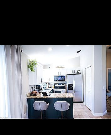 5th image of 3260 47th Ave NE