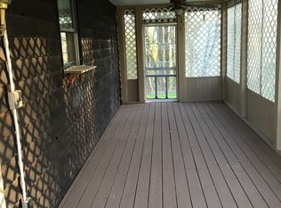 237 Jamestown Rd, Nitro, WV 25143