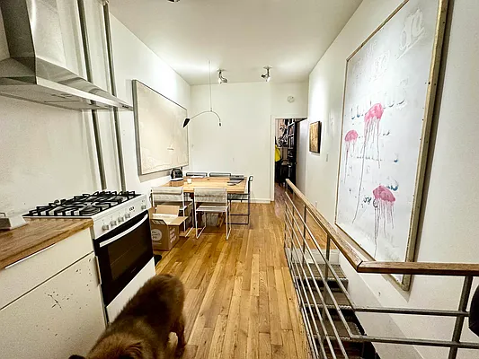 Rented by Ulas Real Estates Inc | media 9