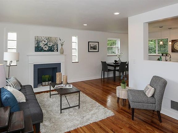 3rd image of 3933 N Fordham Pl