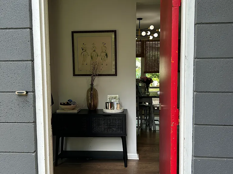 4725 Maylor Rd — Photo 3