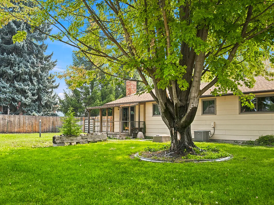 1315 7th Ave N