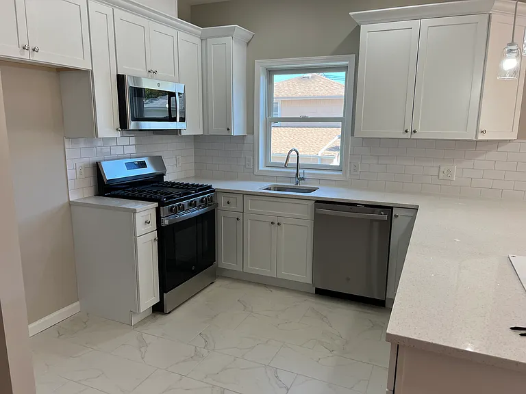 232 Cross St #2 — Photo 4
