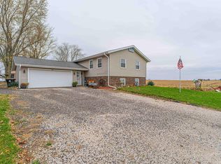 607 County Rd, Mc Lean, IL 61754