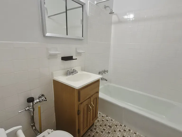 343 W 85th St #68 — Photo 4