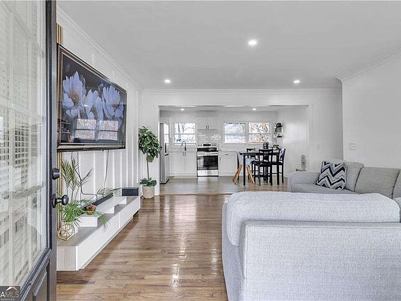 2nd image of 1063 Mountain View Rd NW