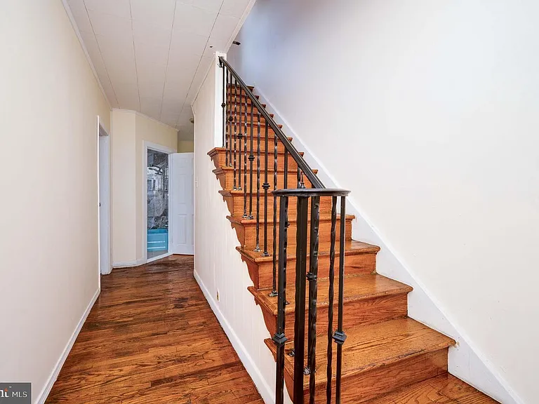 725 Madison Ave #2 — Photo 15