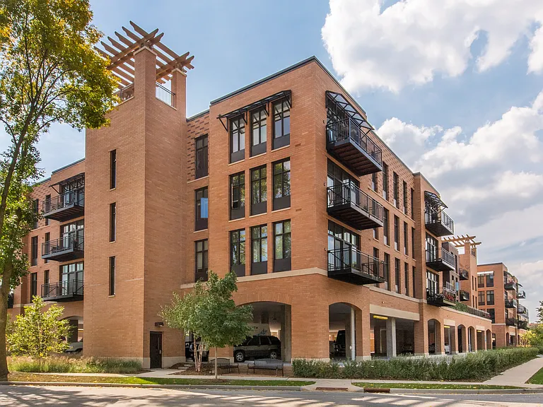 Beaumont Place Apartments — Photo 20