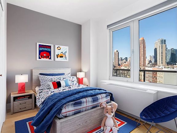 5th image of 10-50 Jackson Ave #6B