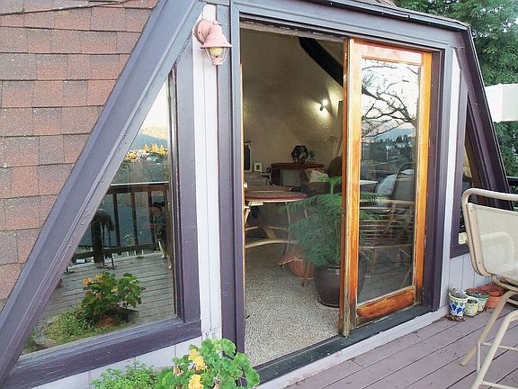 doorway to upper deck
