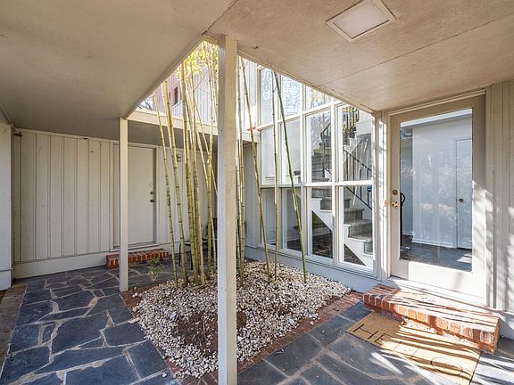 4th image of 1709 Curtis Rd