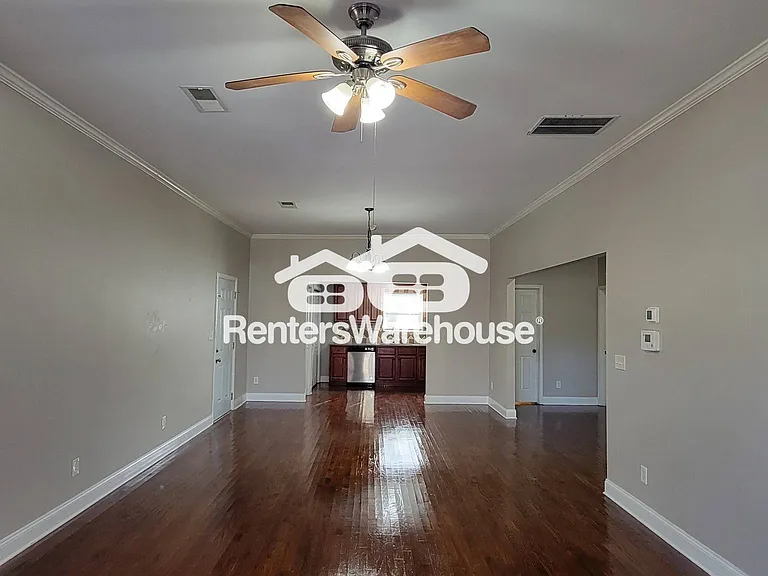 1822 Center Ave — Photo 25
