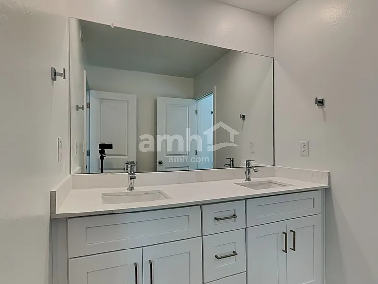 9721 W Tamarisk Ave — Photo 15