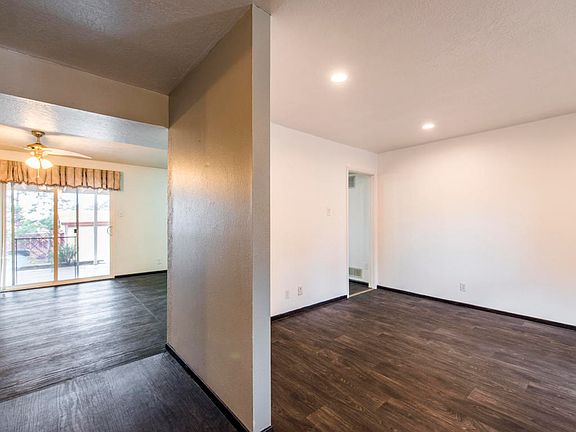 4th image of 609 Figueroa St NE