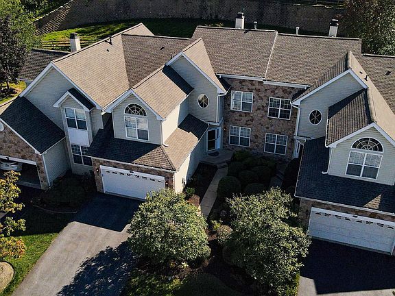 2nd image of 252 Silverbell Ct