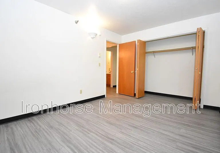 813 W Villard St #70 — Photo 17