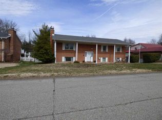 10588 Williamsburg Dr, Newburgh, IN 47630