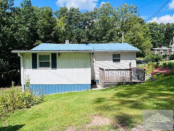 2nd image of 228 Maple View Rd