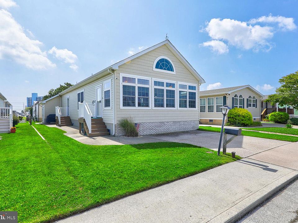 1st image of 13332 Ocean Dr