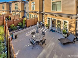 61 Pine St APT 201, Edmonds, WA 98020