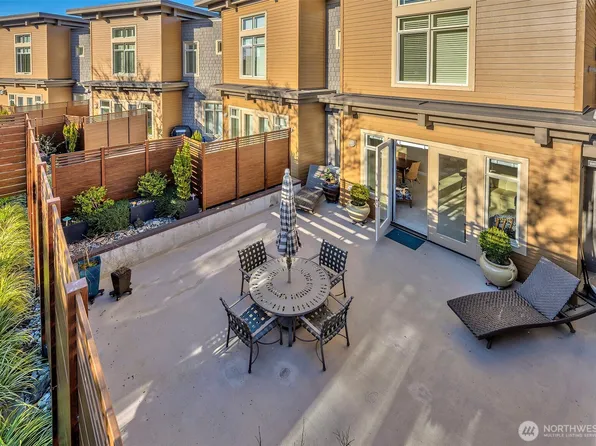 61 Pine Street #201, Edmonds, WA 98020