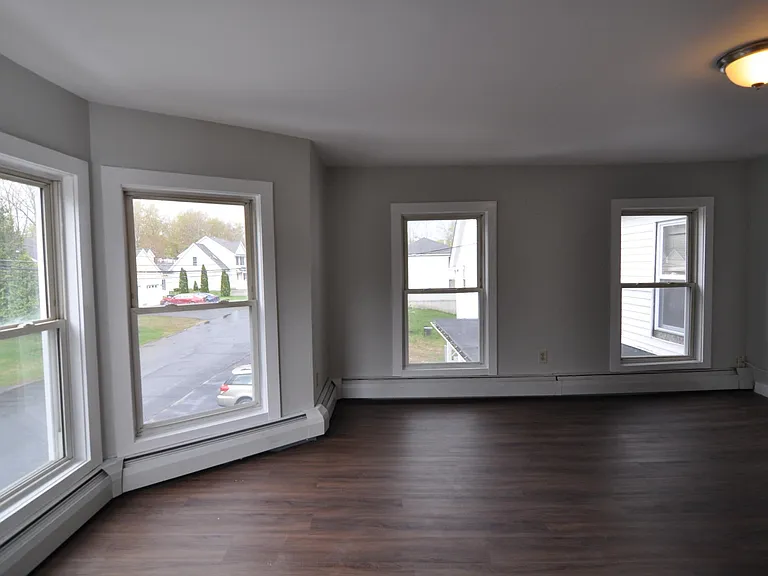 16 Railroad St #2 — Photo 7
