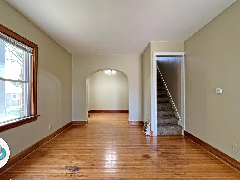 213-215 6th Pl NW #213 — Photo 3