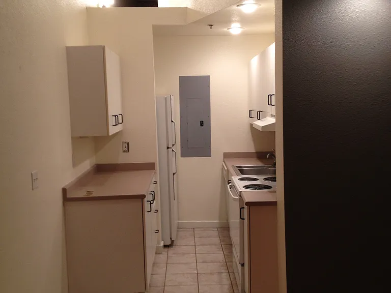 318 1/2 Park Central W #203 — Photo 4