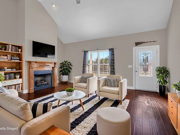 3rd image of 35 Jess Duncan Ln