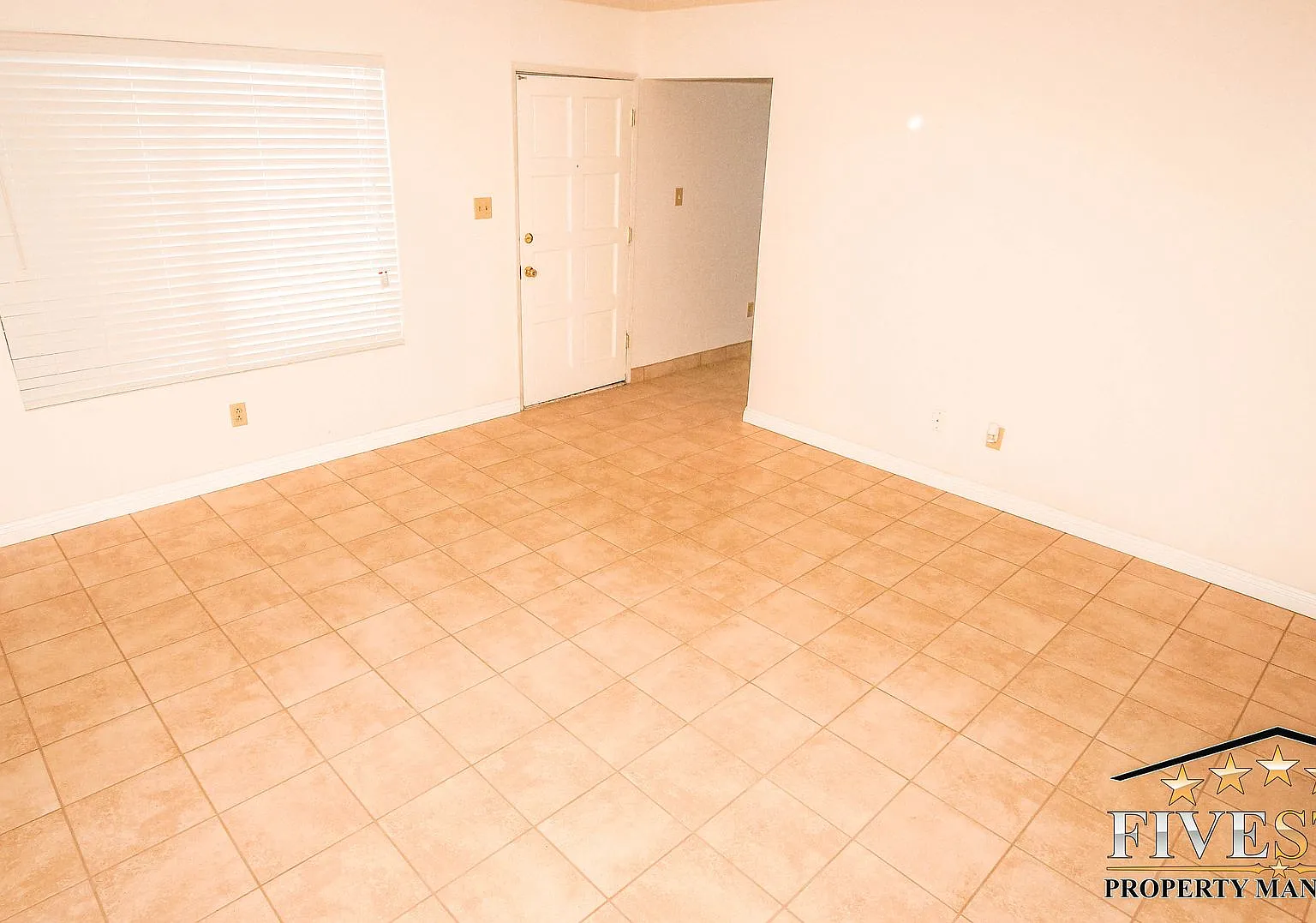 2700 ASHE RD — Photo 2