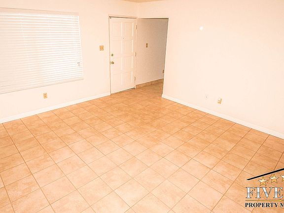 2nd image of 2700 Ashe Rd APT B