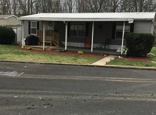 2 Sunrise Dr, Hershey, PA 17033