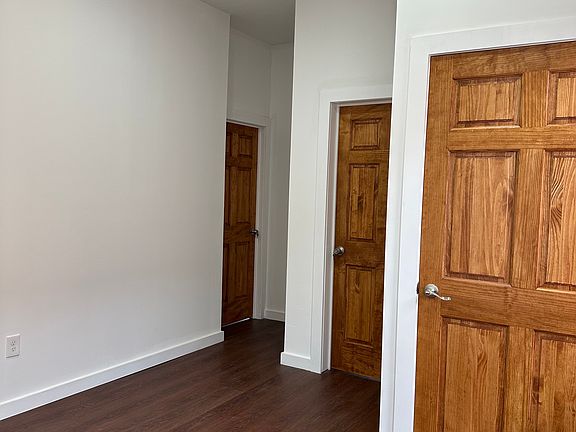 4th image of 2317 97th St Floor 2