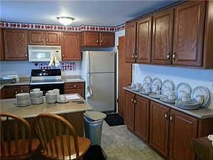 3rd image of 269 Renwood Ave