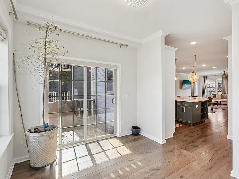 21 Dahlia Dr — Photo 10