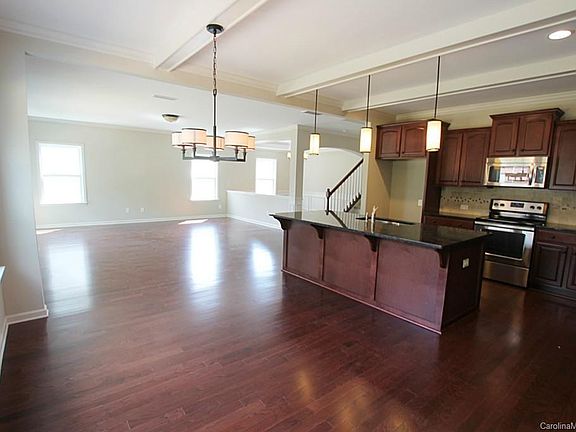 5th image of 8226 Cool Springs Ct #173