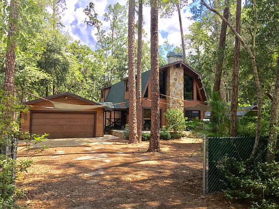 3rd image of 14225 Nell Dr