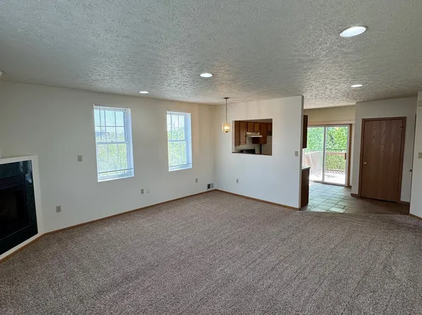 327 Boggs Ave #2, Pittsburgh, PA 15211