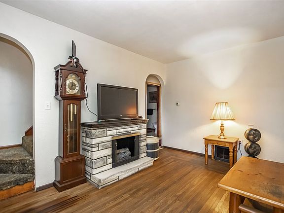 3rd image of 1725 6th St