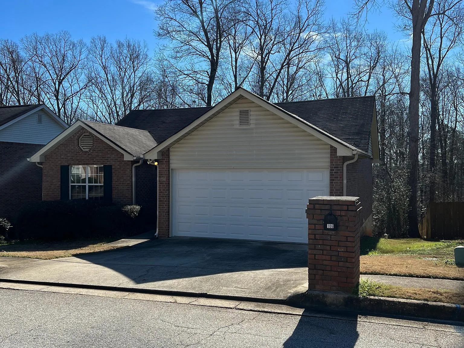 106 Oakwood Cir — Photo 3