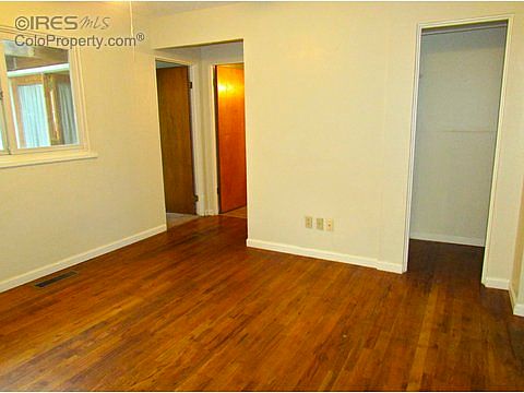 4th image of 1127 32nd Ave