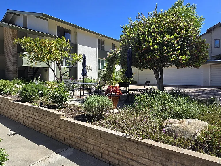 2767 Miradero Dr #C — Photo 20