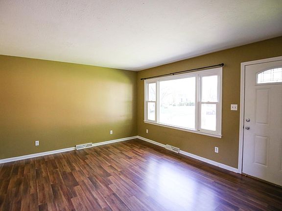 5th image of 339 Wickland Ct