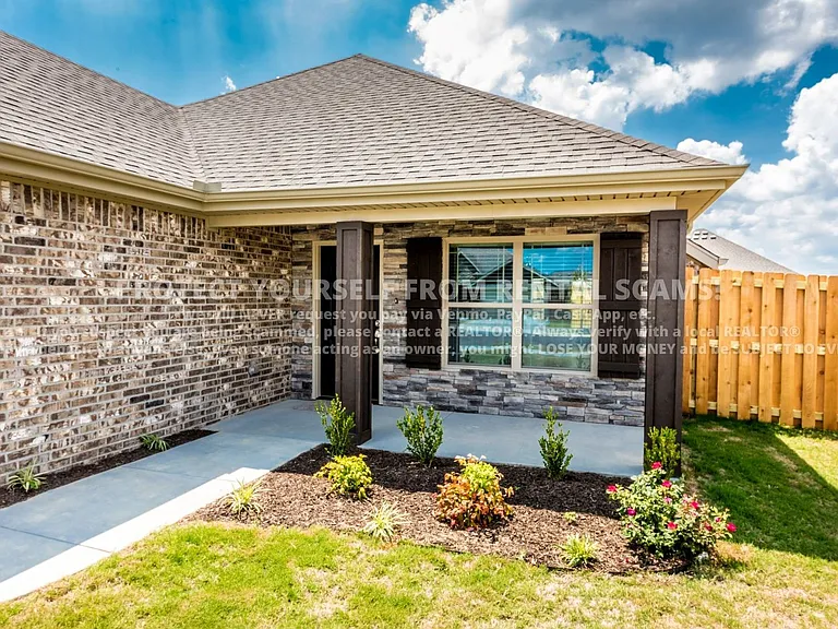4757 W Wales Dr — Photo 2