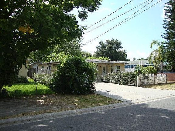 3rd image of 7209 N Cortez St