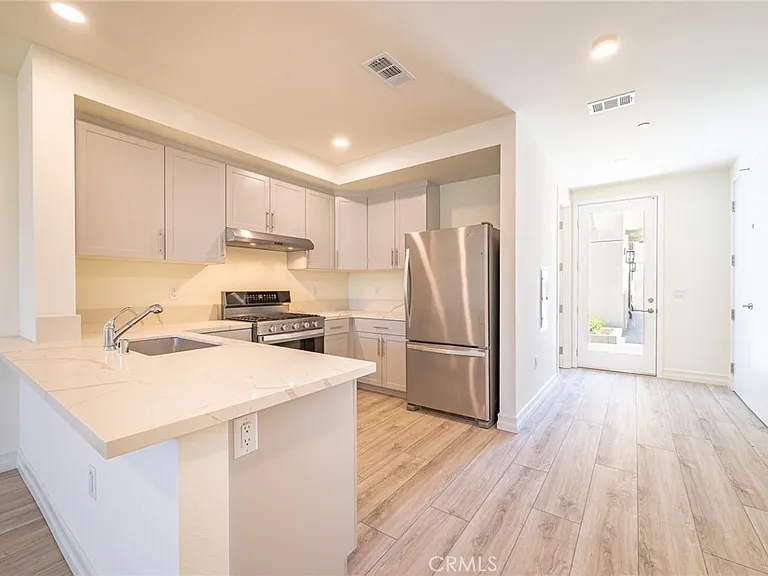 140 N New Ave #3 — Photo 15